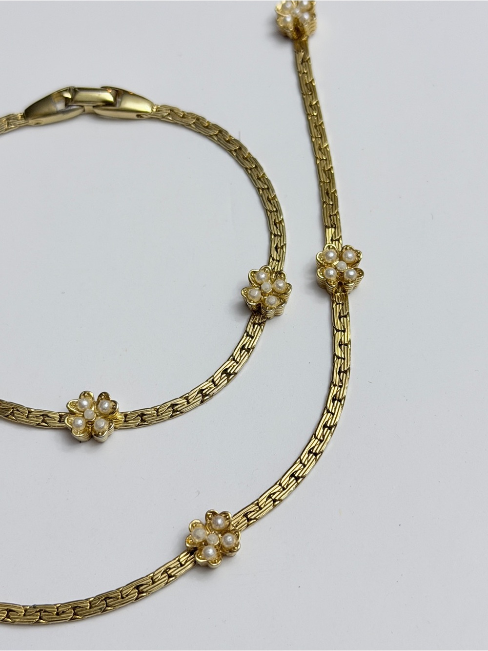 Vintage Floral Station Necklace & Bracelet Set Gold Tone - Picture 3 of 7